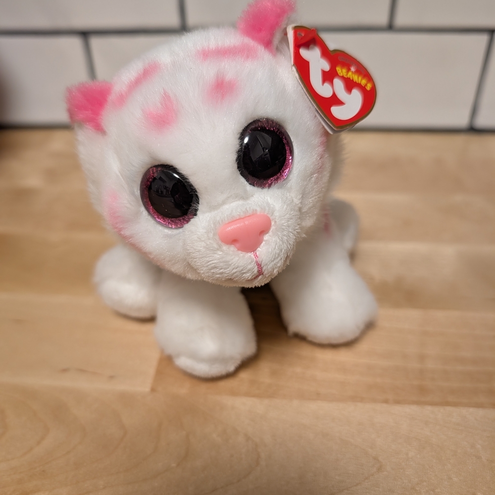 Brand New With Tag Ty Beanie Baby White and Pink Plush Tabor